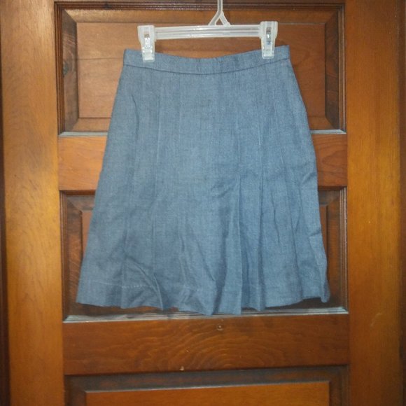 Dresses & Skirts - Pleated Grey mini skirt